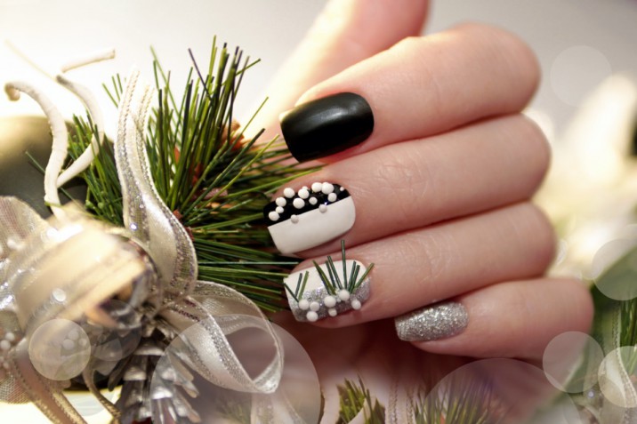 Nail art natalizie: 7 decorazioni semplici e belle da provare