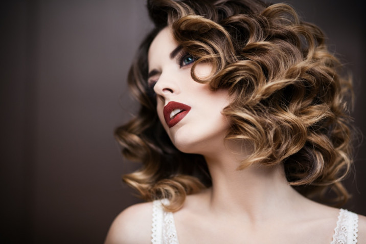Tagli capelli 2020: i corti e medi scalati più belli per donna