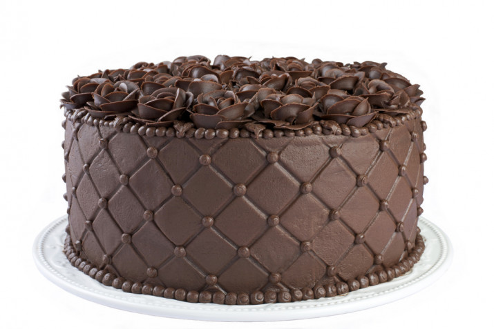 Come decorare una torta di cioccolato: 9 idee sfiziose
