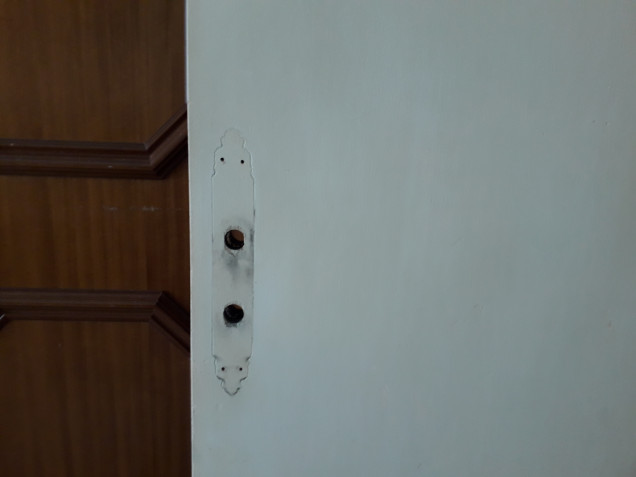 Come rinnovare le porte di legno interne senza smontarle