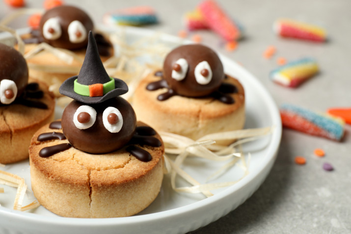 Come decorare i biscotti di Halloween: 11 idee per le decorazioni da brivido