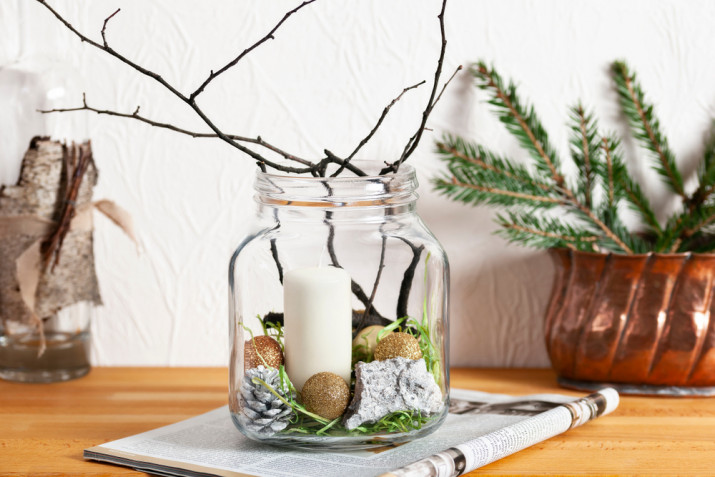 Composizioni natalizie in vasi di vetro: 7 idee per decorazioni eleganti