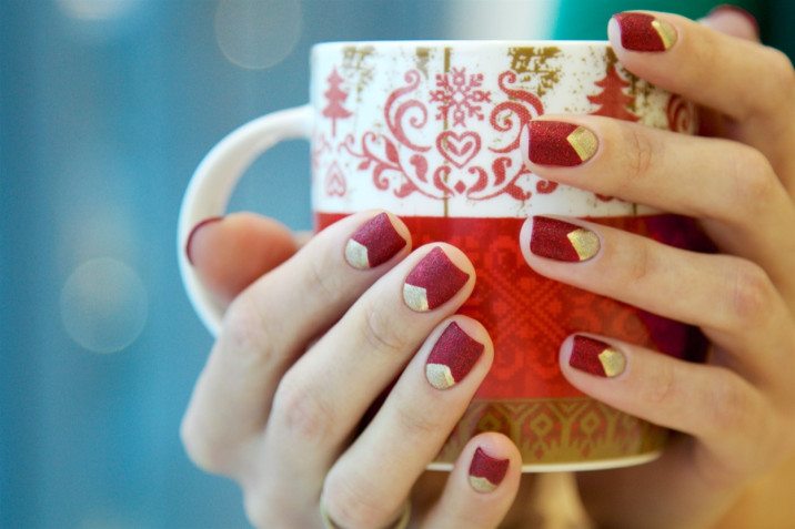 Nail art per Natale 2020: 5 decori unghie da provare