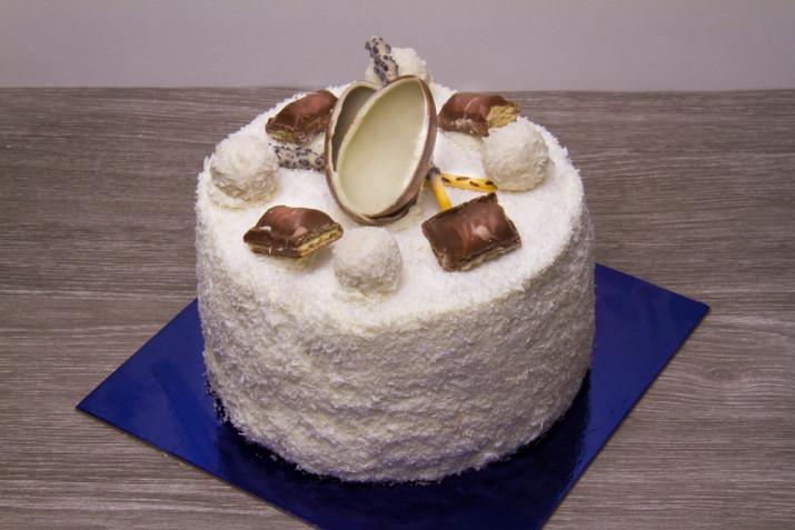 Come decorare una torta al cocco: 7 idee per le decorazioni