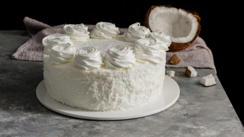Come decorare una torta al cocco: 7 idee per le decorazioni