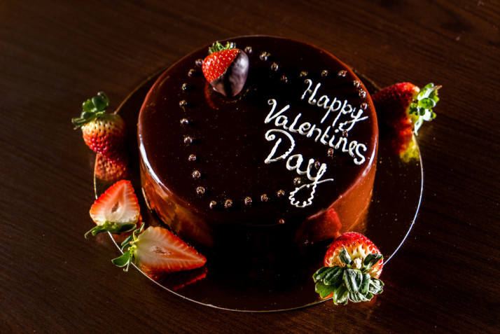 Torte San Valentino decorate con il cioccolato: 7 idee per le decorazioni