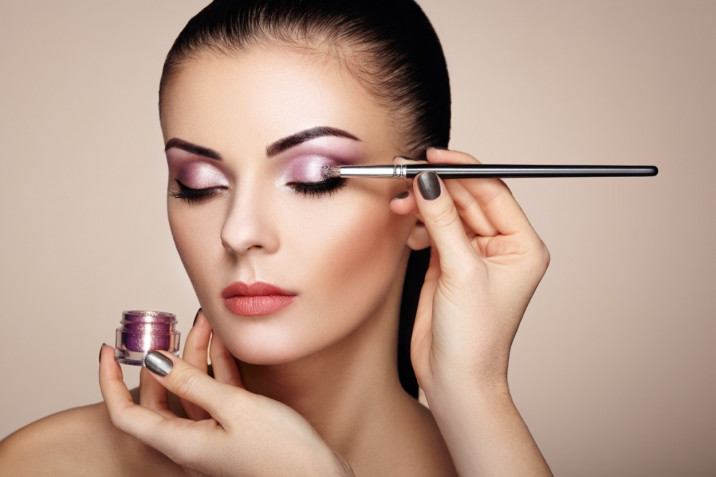 Trucco occhi per San Valentino 2021: 7 make-up per uno sguardo magnetico