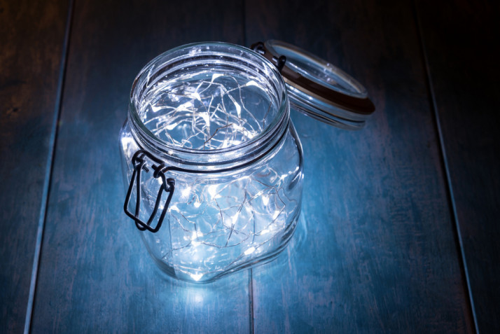 Come riempire un vaso di vetro trasparente: 11 idee per arredare
