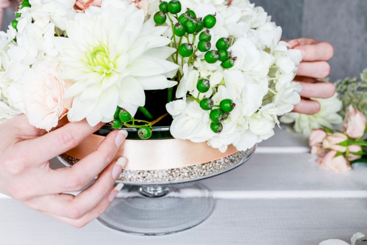 Centrotavola matrimonio fai da te con fiori freschi: tutorial e spiegazioni passo passo