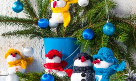 natale-decorazioni-pupazzi di neve-palline-albero di natale