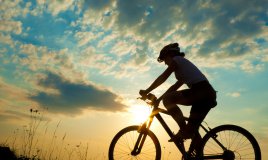 Vacanze in bicicletta idee donna donne consigli