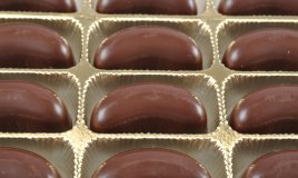 cioccolatini lunette gianduia cioccolato nocciole