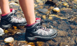 scarpe trekking, come lavarle, natura