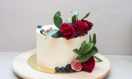torte decorate rose rosse, torte decorate rose