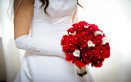 bouquet sposa con rose rosse, bouquet sposa con rose, bouquet matrimonio con rose