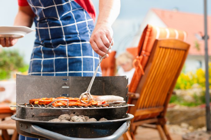 Barbecue tutto l'anno: i tagli di carne migliori per una grigliata perfetta e come cucinarli.