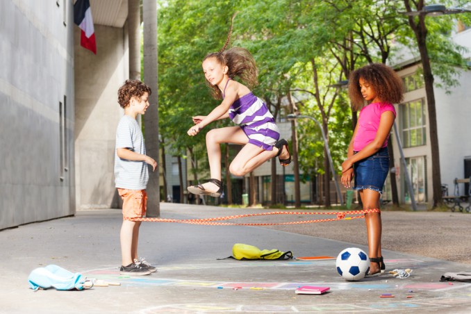 gioco elastico bambini