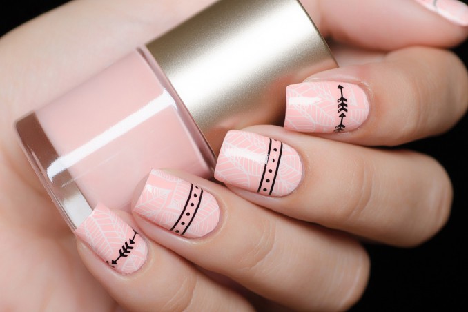 nail art nero e rosa