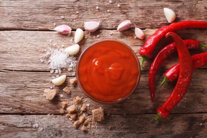 Salsa Sriracha: la ricetta per farla in casa buona e piccante