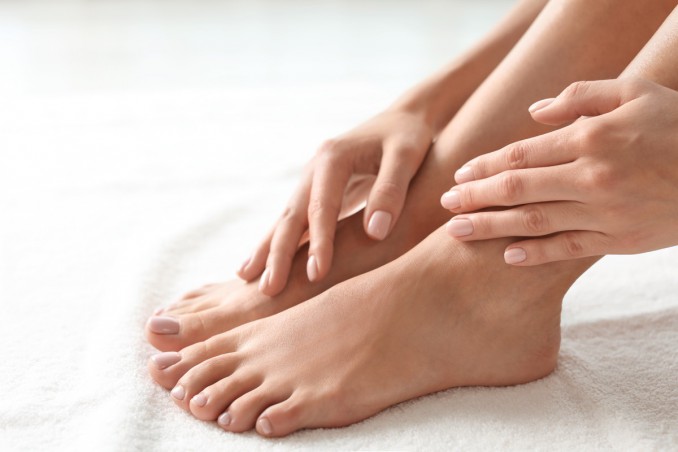 massaggio ai piedi, come farlo, prodotti