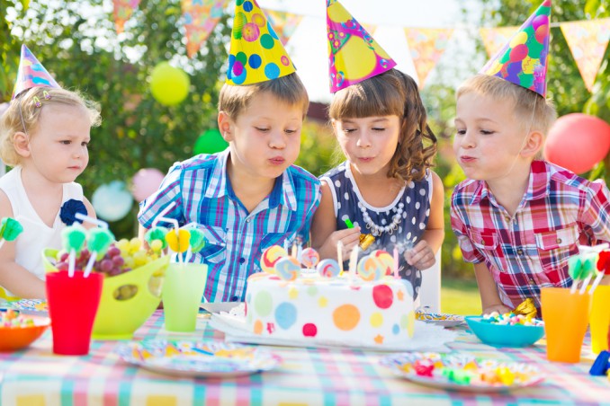 come decorare torta compleanno bambini, come decorare torta compleanno, come decorare torta bambini