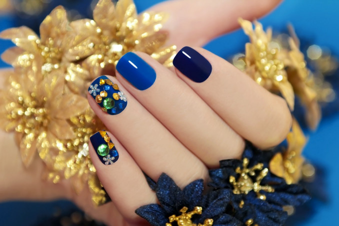 nail art, classic blue, pantone