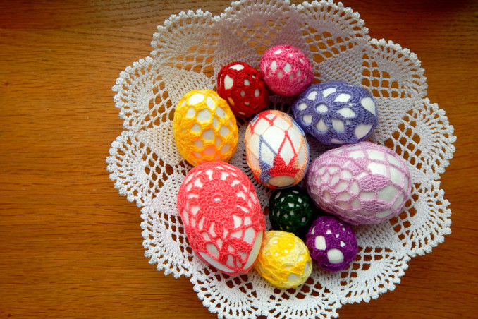 decorazioni pasquali uncinetto, uova rivestite uncinetti, uova uncinetto schemi