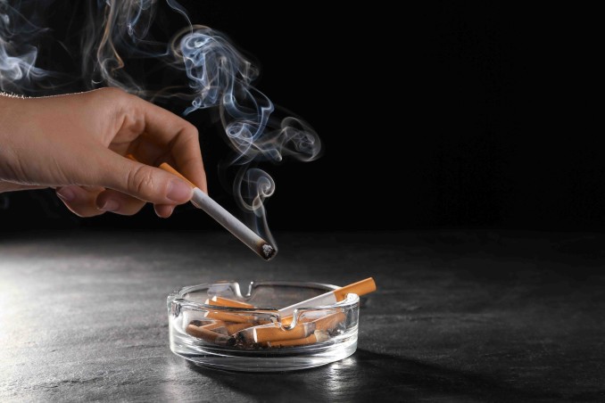 Come difendersi dal fumo passivo in casa