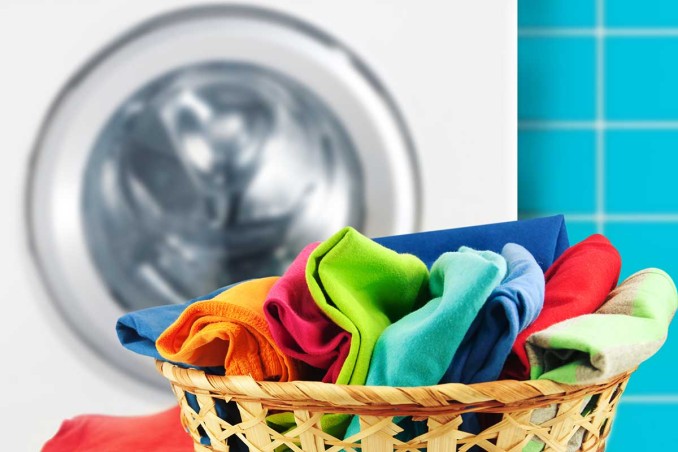 Come proteggere i capi dallo scolorimento in lavatrice